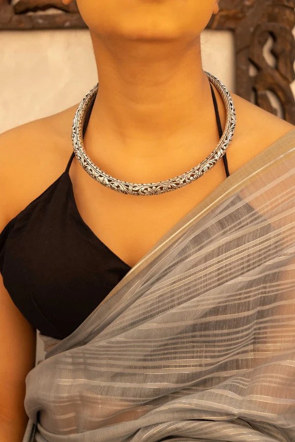 Traditional Handcraft silver neckwear